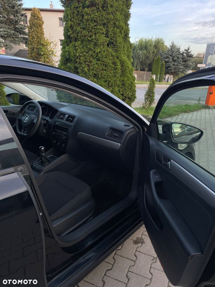 Volkswagen Jetta 2.0 TDI DPF BMT Trendline - 11