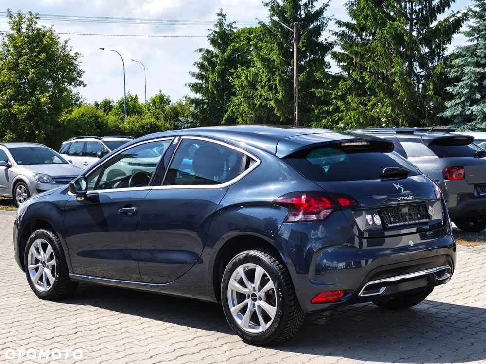 Citroën DS4 e-HDi 110 SoChic - 17