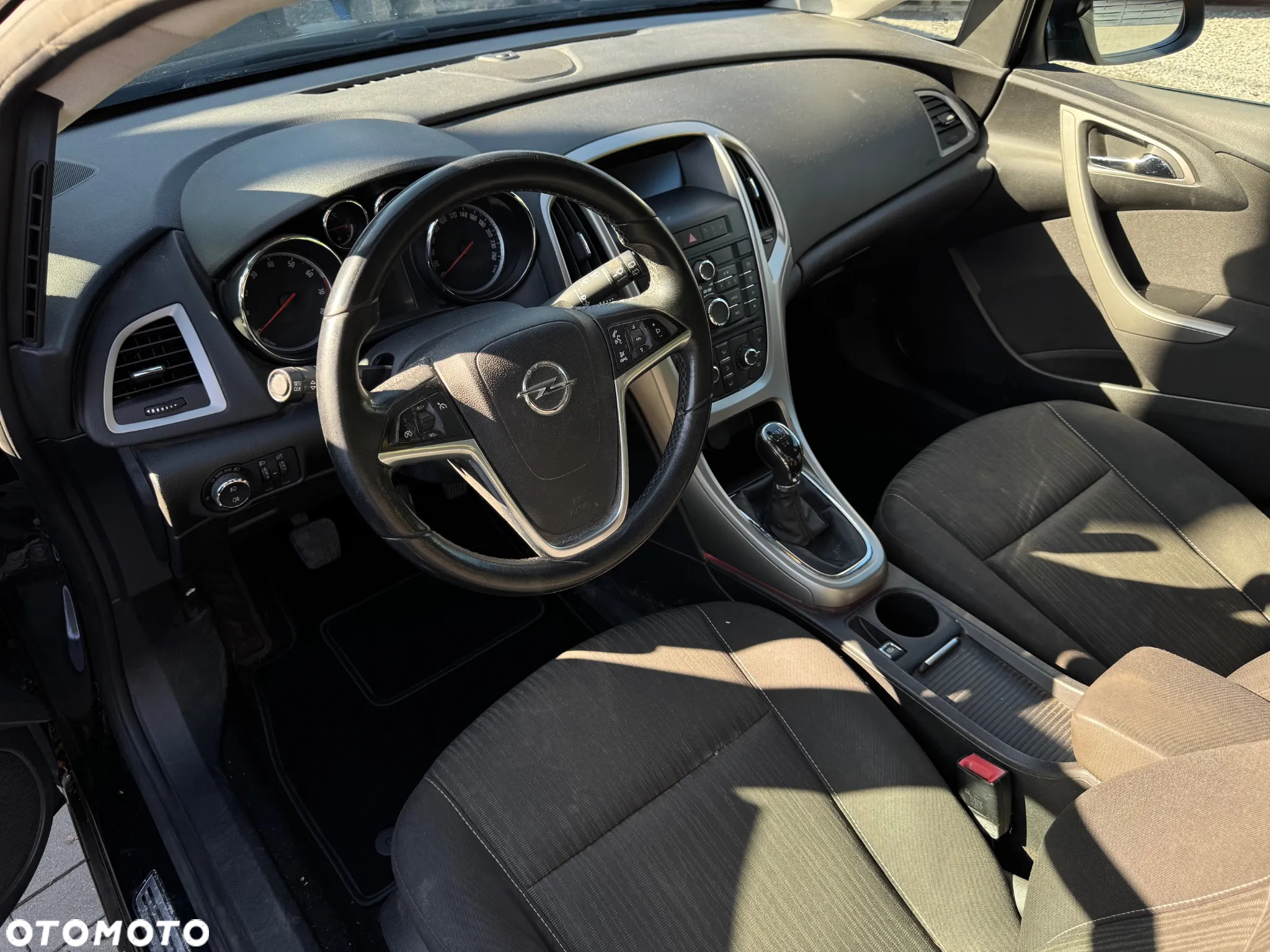 Opel Astra 1.6 Design Edition - 8