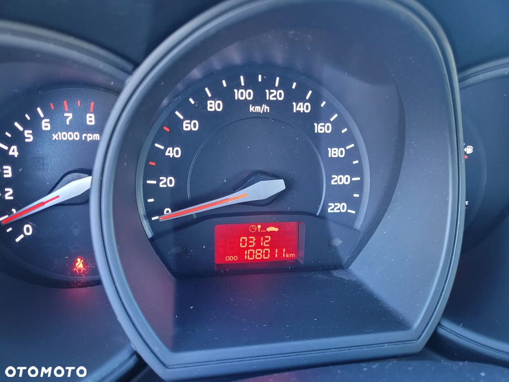 Kia Rio - 13