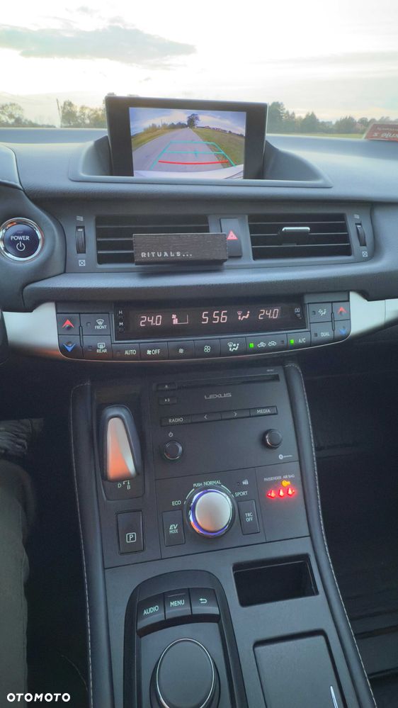 Lexus CT - 6