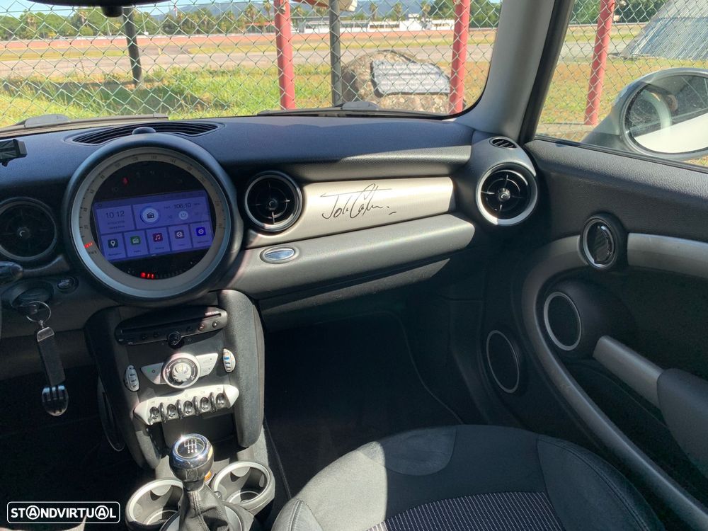 MINI Clubman Cooper D - 16