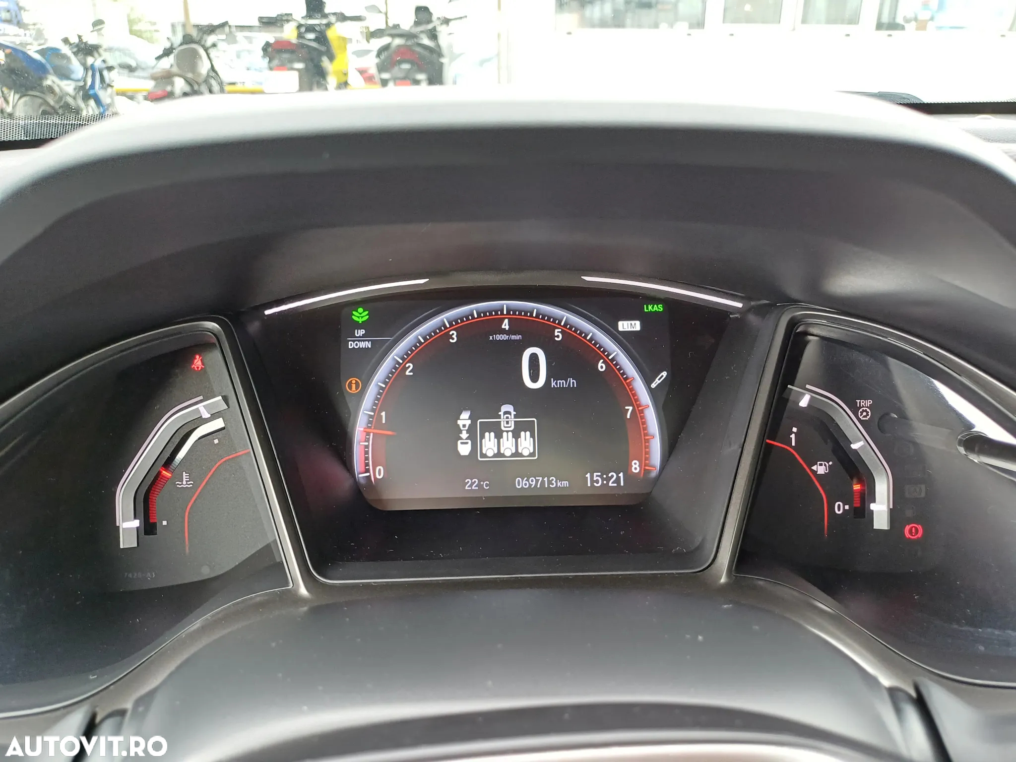 Honda Civic 1.5 VTEC Turbo Sport Plus - 26
