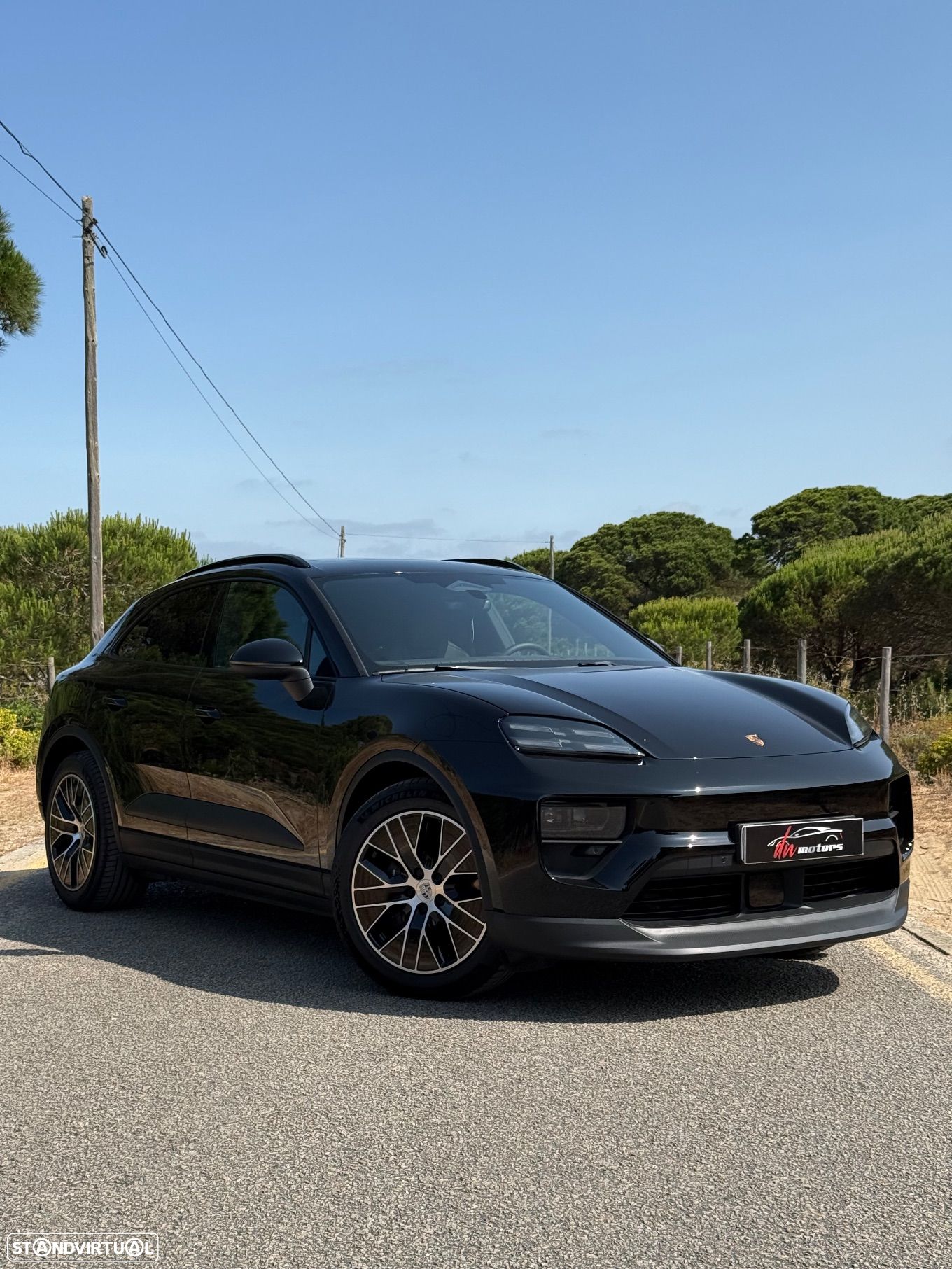 Porsche Macan Electric 4 - 1