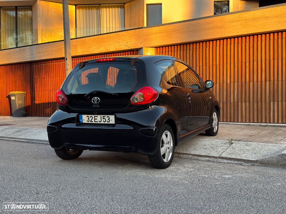 Toyota Aygo 1.0 + AC - 4