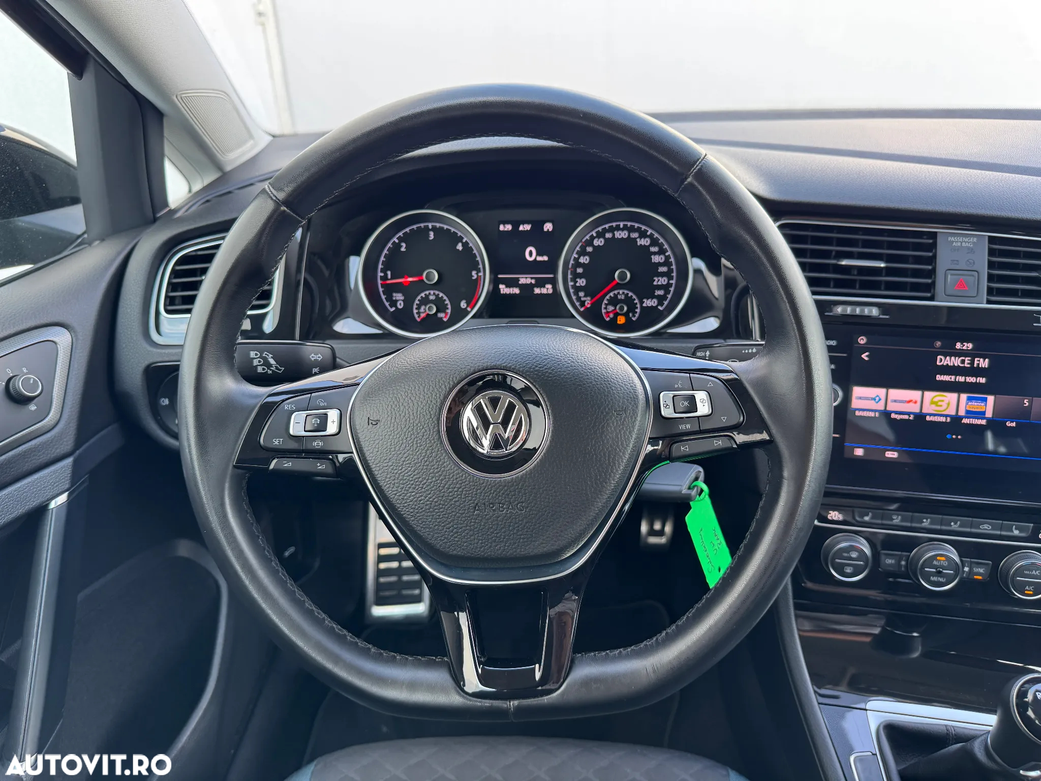 Volkswagen Golf 1.6 TDI (BlueMotion Technology) Comfortline - 9
