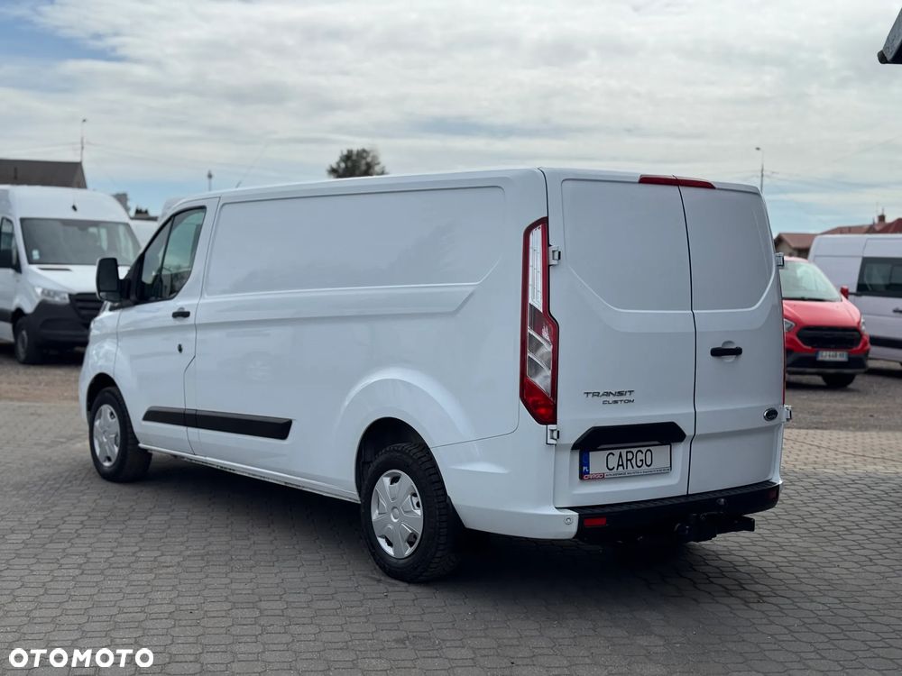 Ford CUSTOM - 5