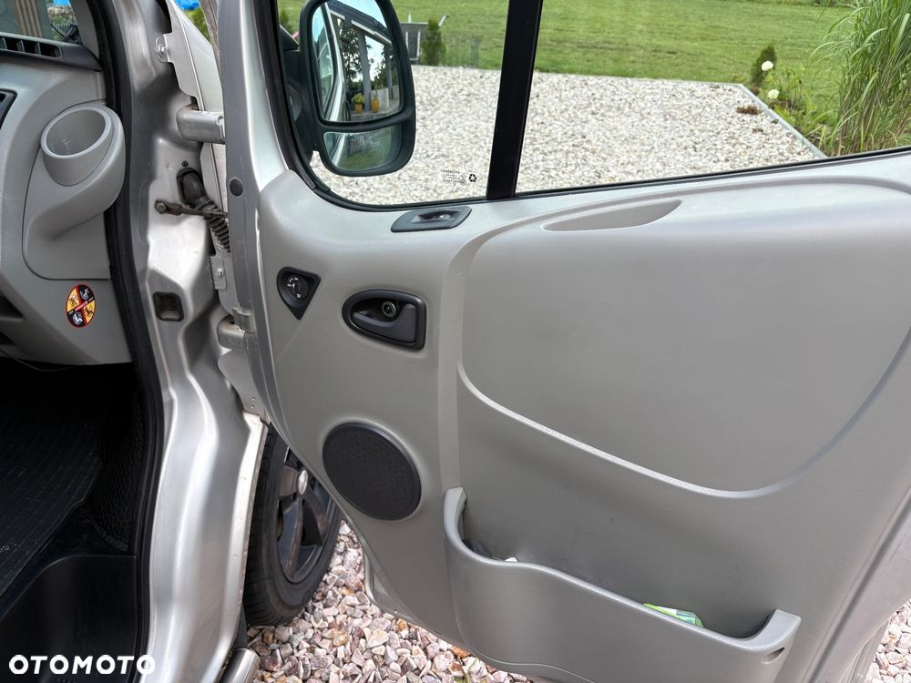 Renault TRAFIC - 9
