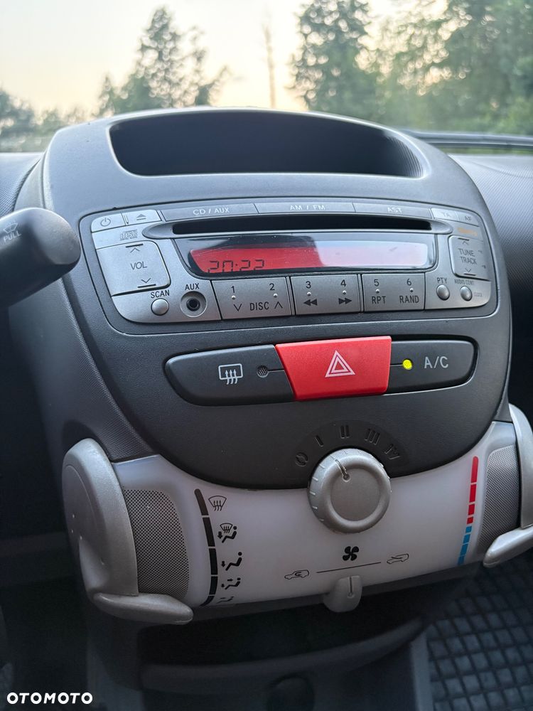 Toyota Aygo 1.0 VVT-i Sol EU5 - 13