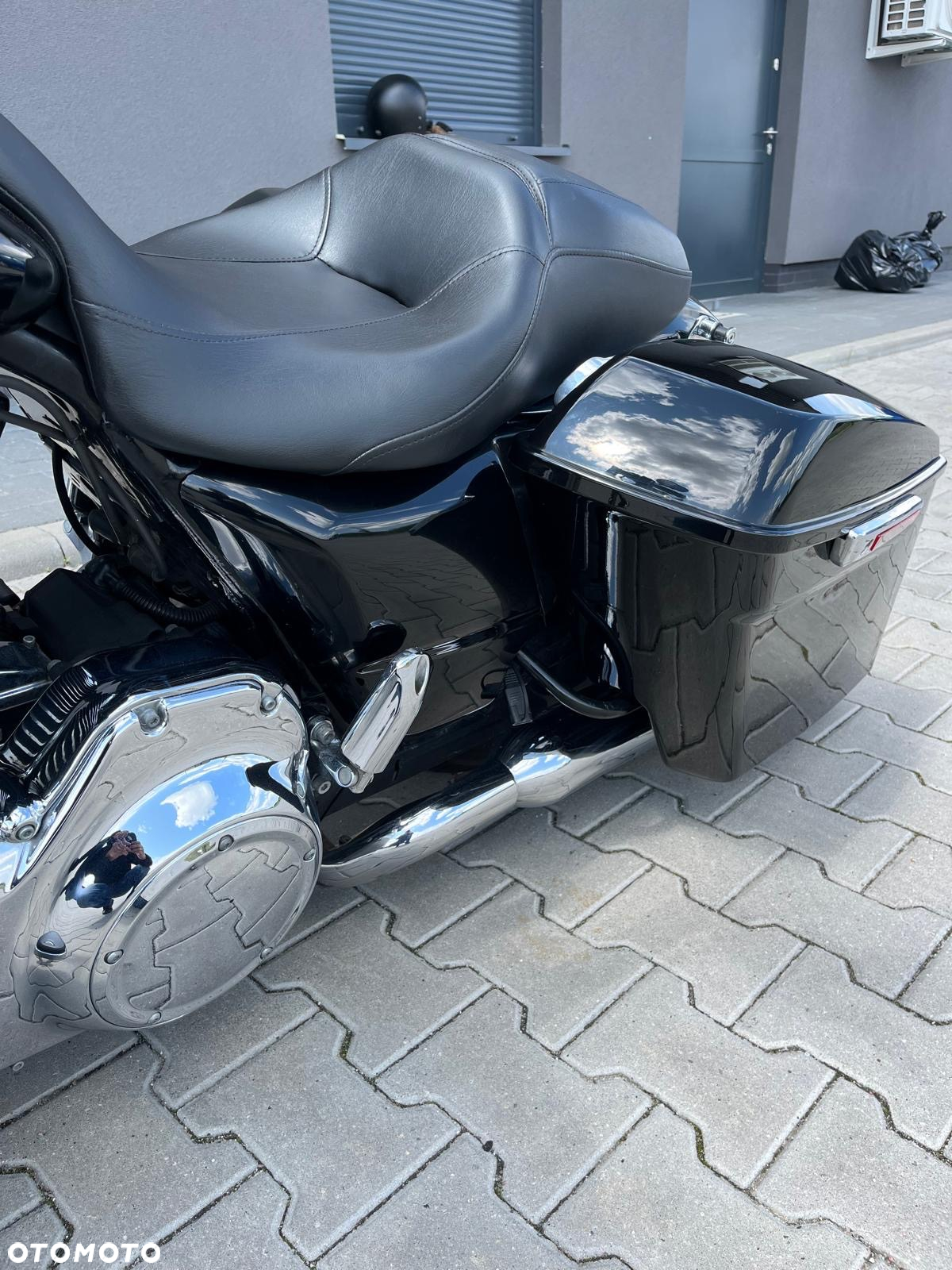 Harley-Davidson Touring Street Glide - 13
