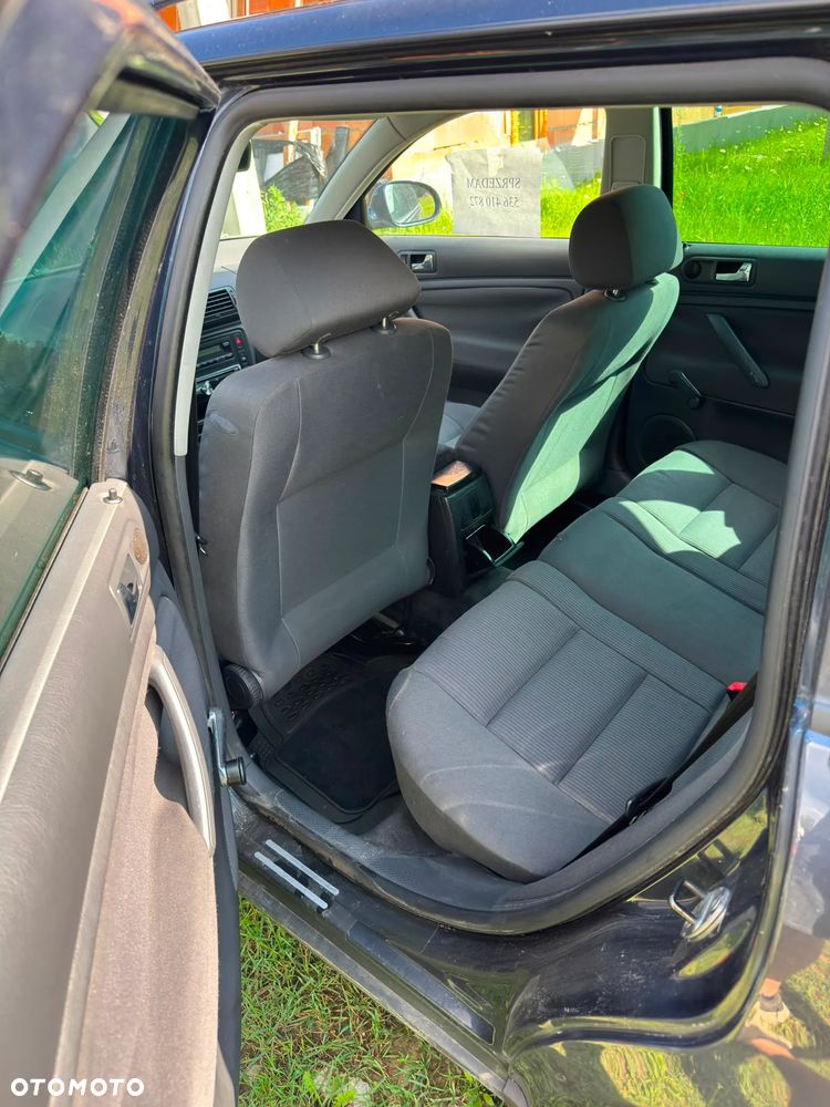 Volkswagen Passat 1.6 Basis - 6