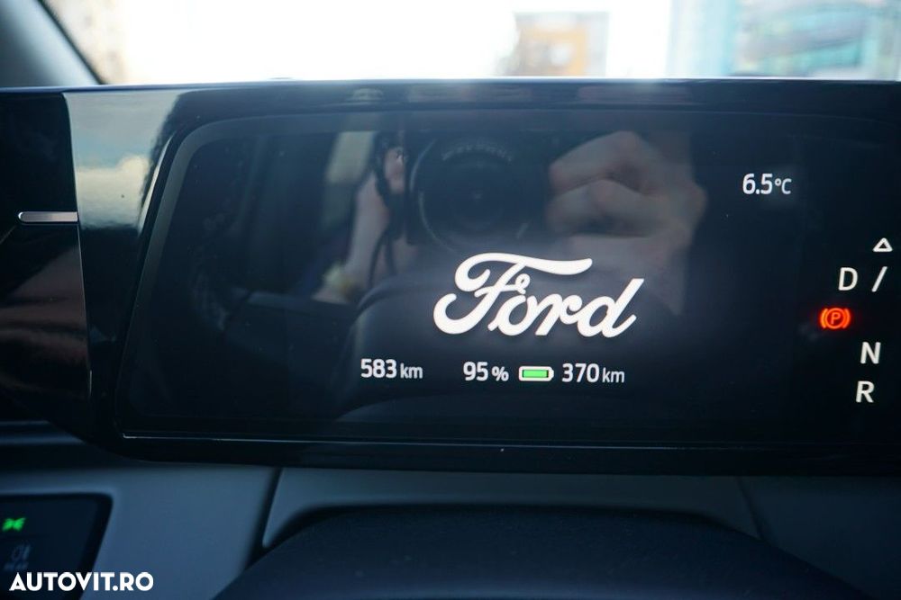 Ford Explorer RWD 77 kWh Extended Range Premium - 11