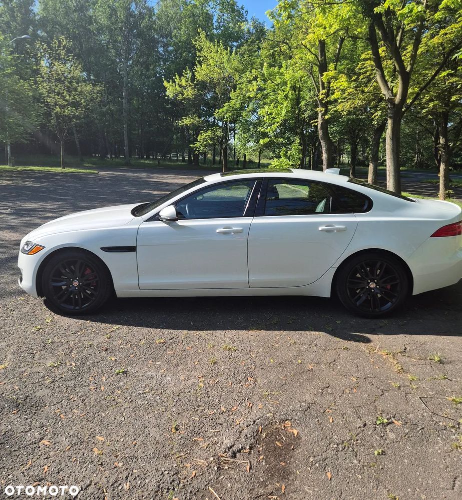 Jaguar XF 2.0 T Prestige - 1