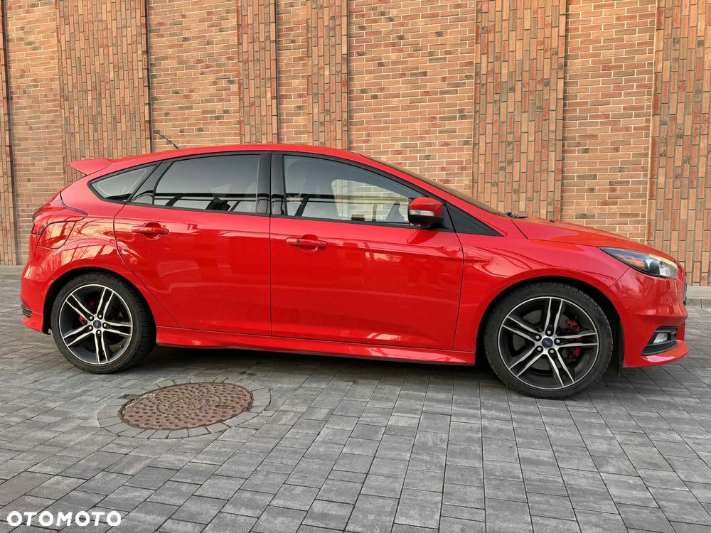 Ford Focus 2.0 EcoBoost ST - 2