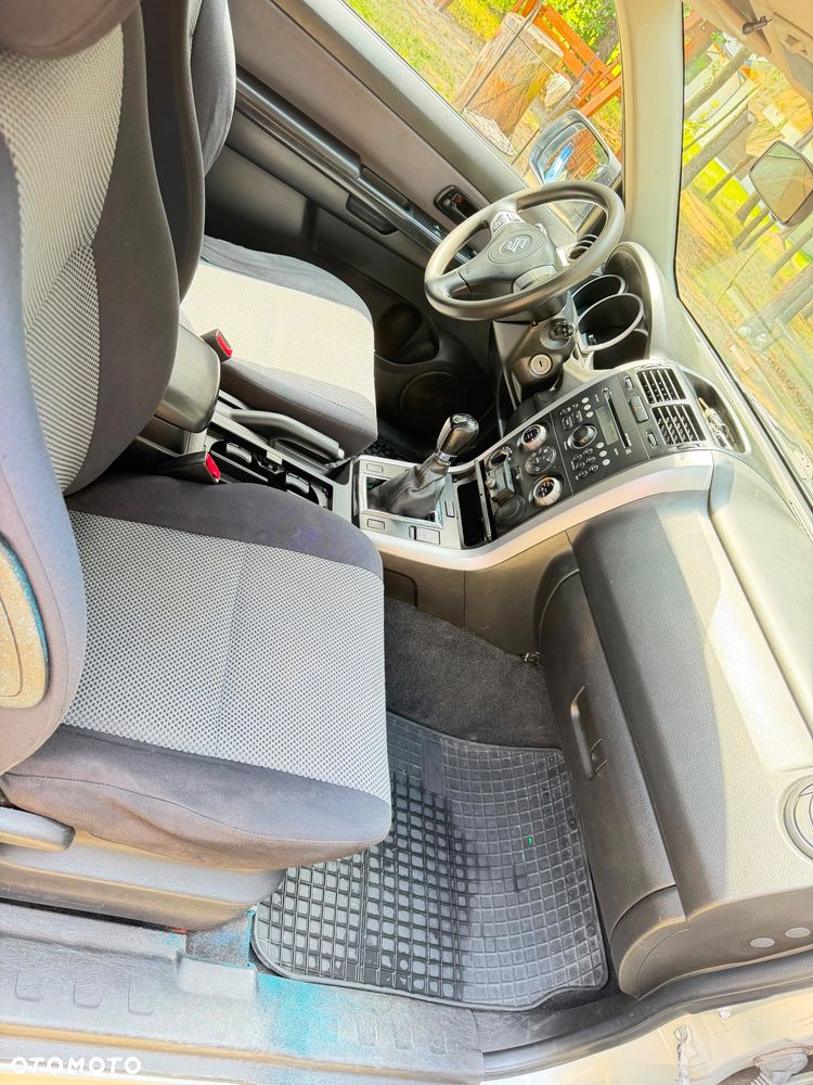 Suzuki Grand Vitara 1.9 DDiS - 7