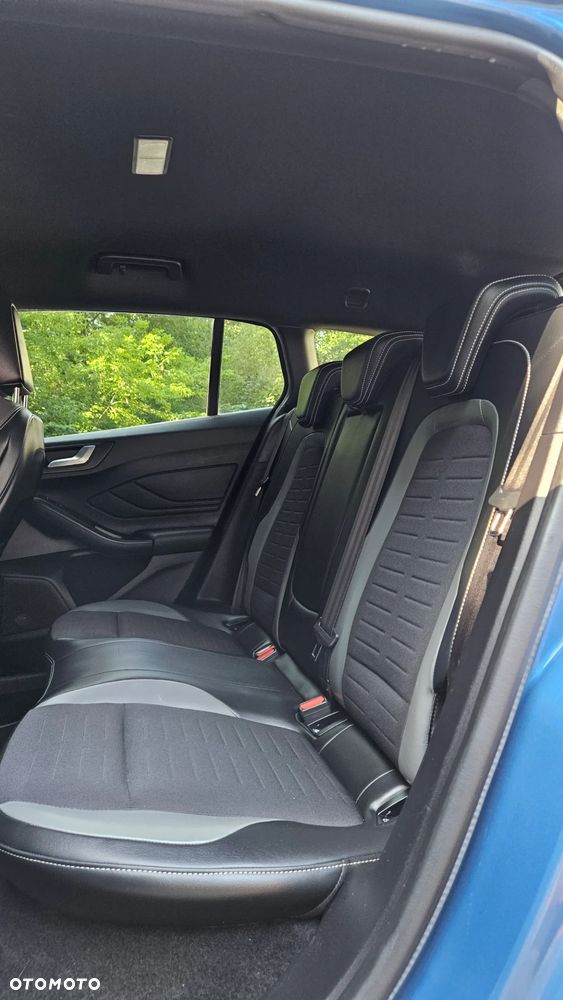 Ford Focus 2.0 EcoBlue S&S ST - 35