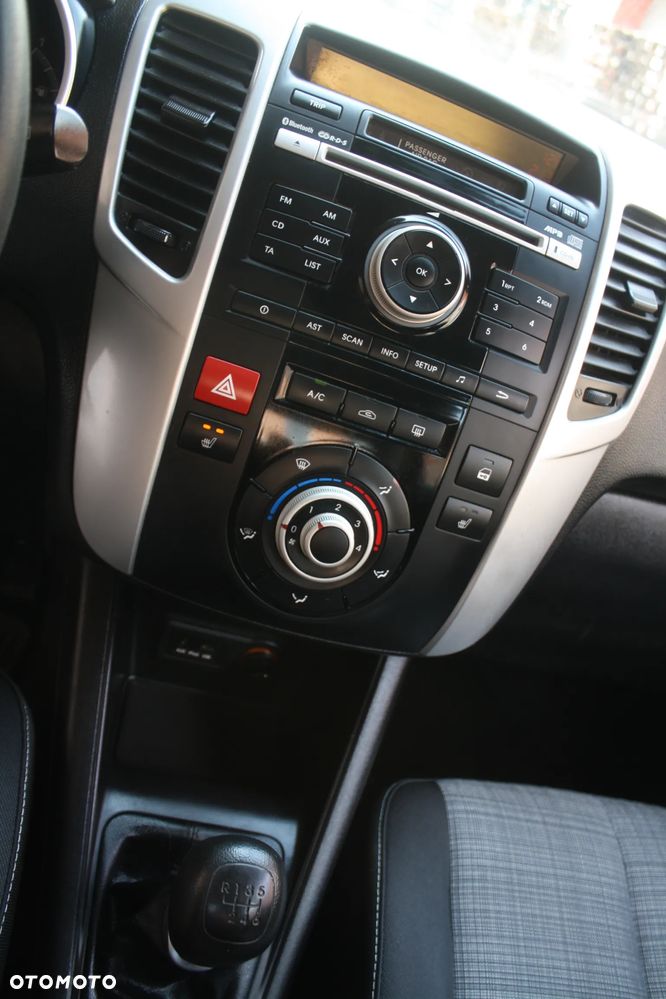 Kia Venga 1.6 CVVT Platinum Edition - 20