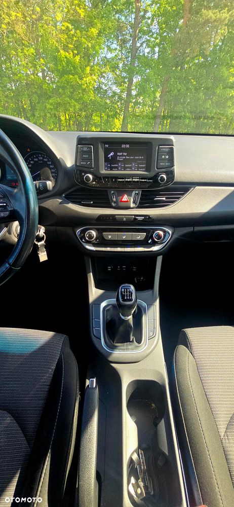 Hyundai i30 1.4 Premiere Comfort - 26