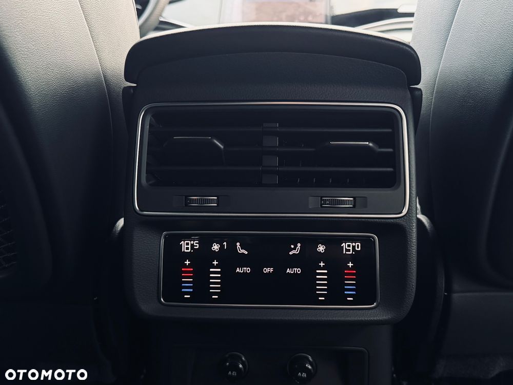 Audi Q8 55 TFSI mHEV Quattro Tiptronic - 17