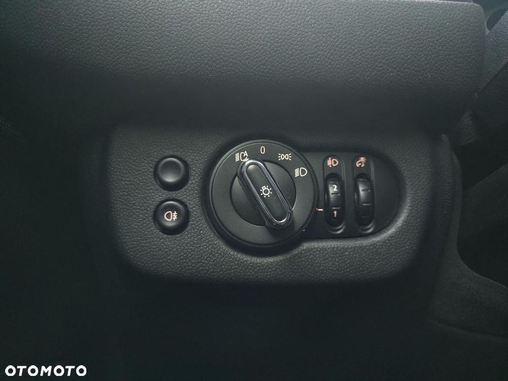 MINI Clubman Cooper D - 11