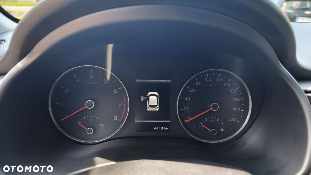 Kia Rio - 10