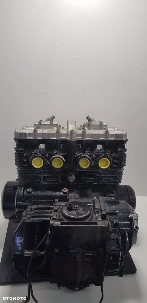 Kawasaki ZR-7 750 Silnik - 3