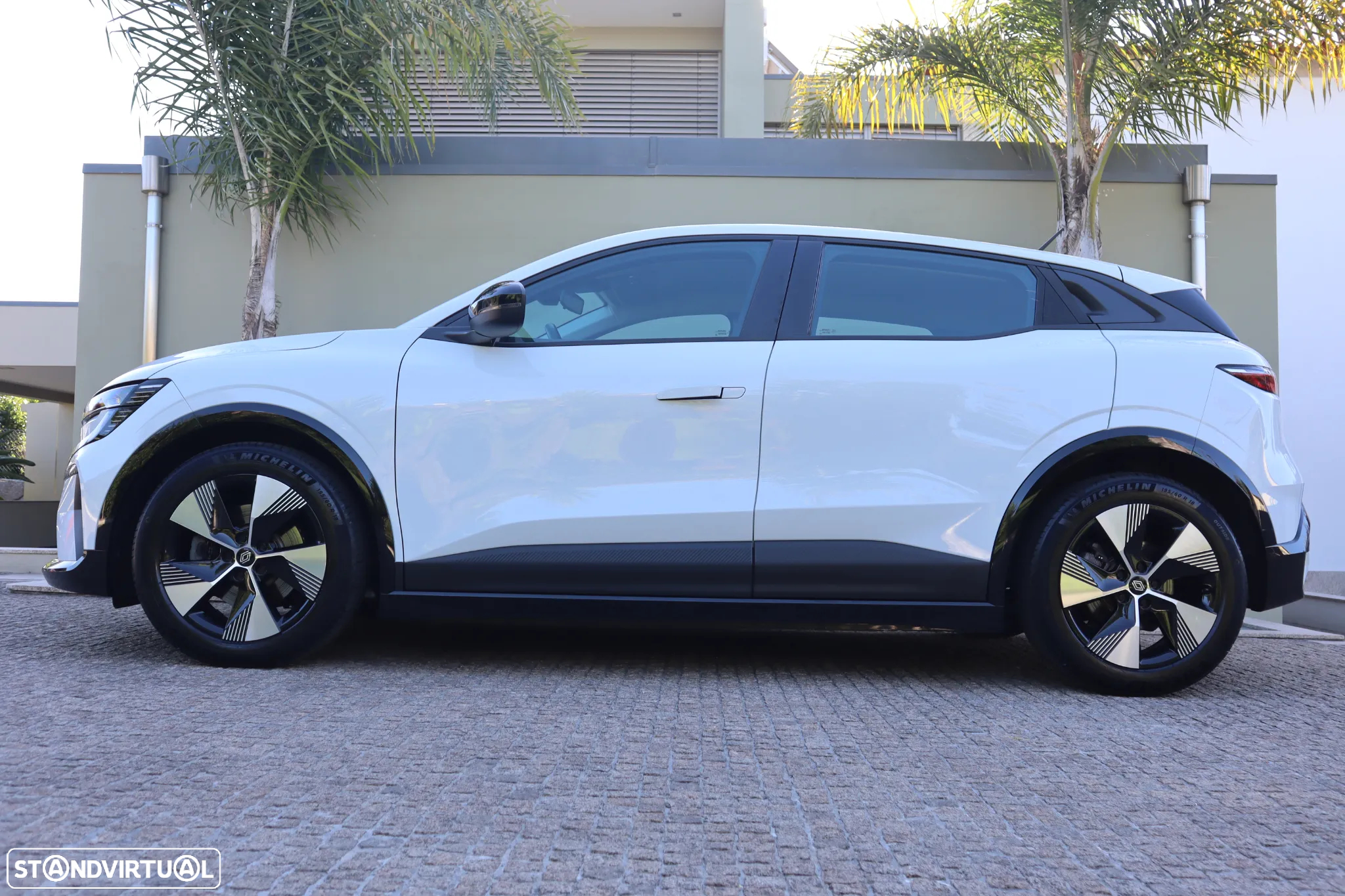 Renault Mégane E-Tech EV40 130hp standard charge Equilibre - 36