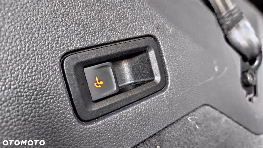 Volkswagen Multivan - 15