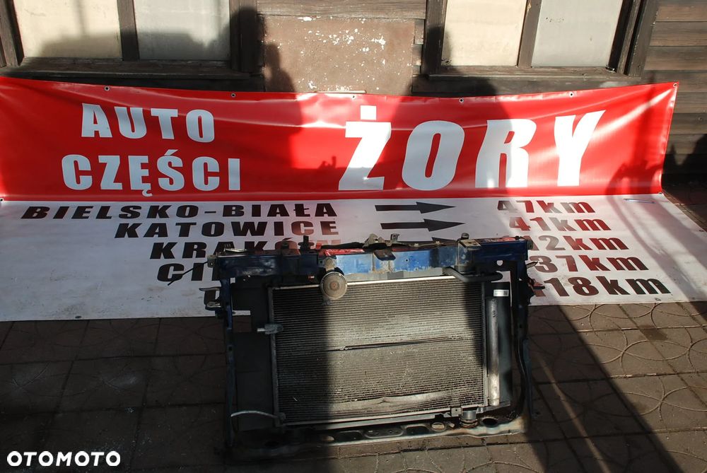 toyota auris I pas przedni nr A40735 WYSYŁKA - 1