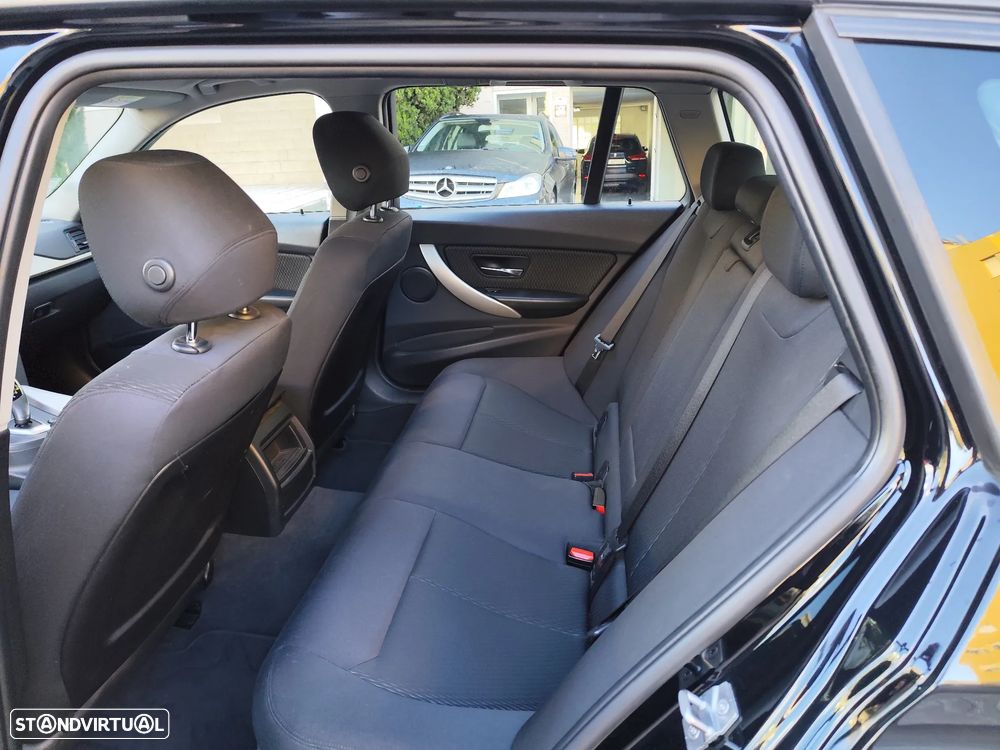 BMW 320 d Auto - 8