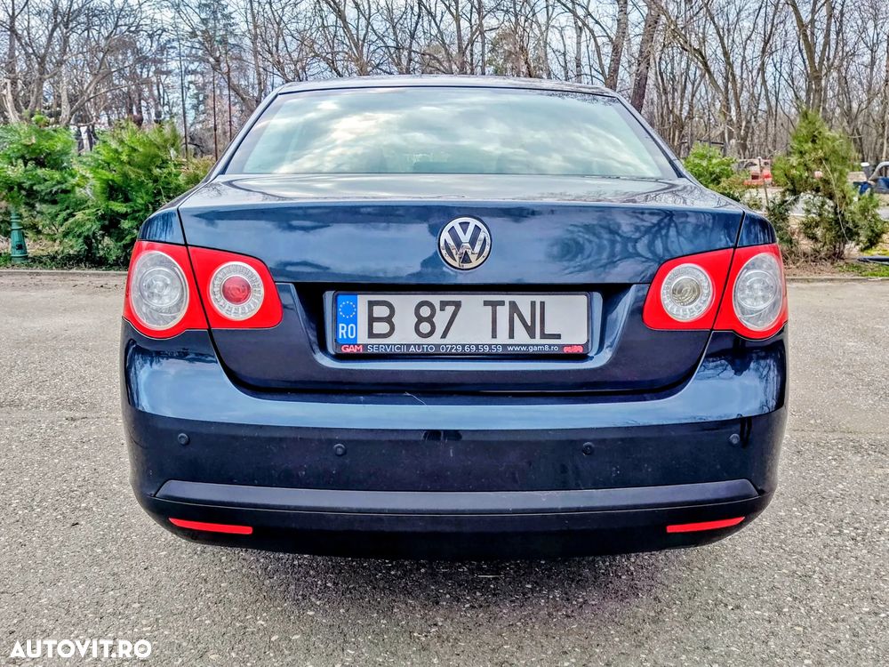 Volkswagen Jetta 1.9 TDI Comfortline DSG - 5