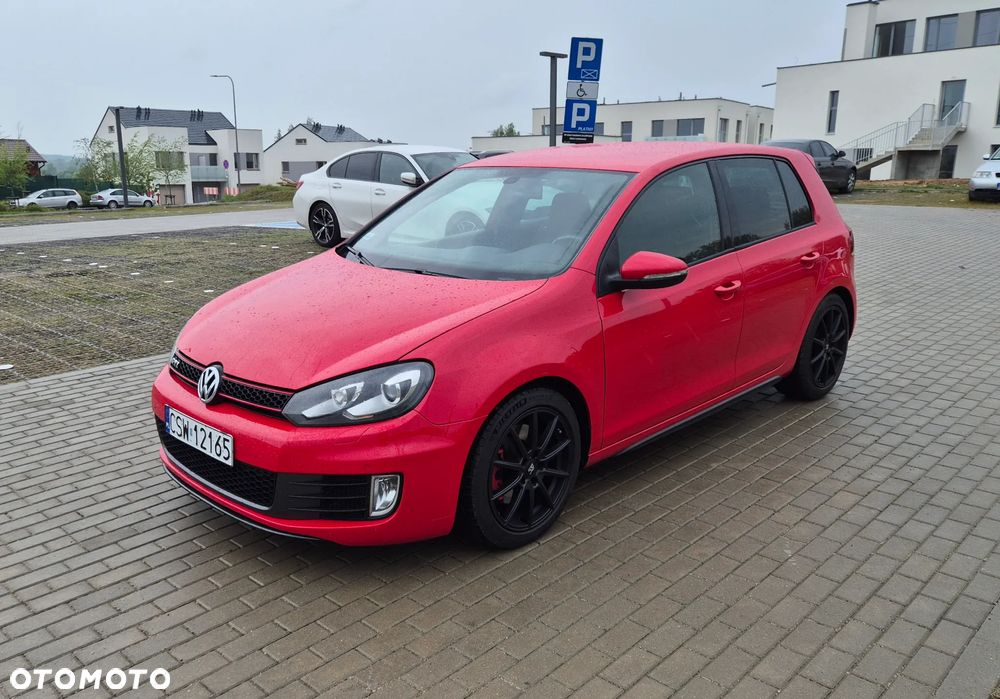 Volkswagen Golf 2.0 GTI - 1