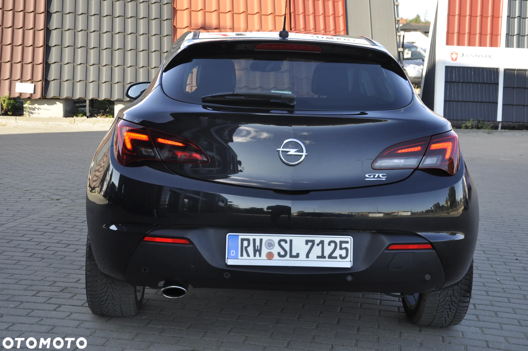 Opel Astra IV GTC 1.6 T Sport - 5