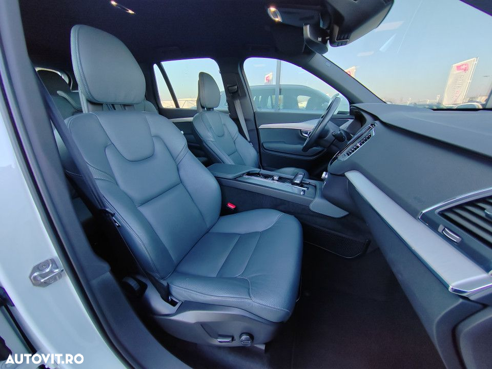 Volvo XC 90 T8 AWD Twin Engine Geartronic Momentum - 21