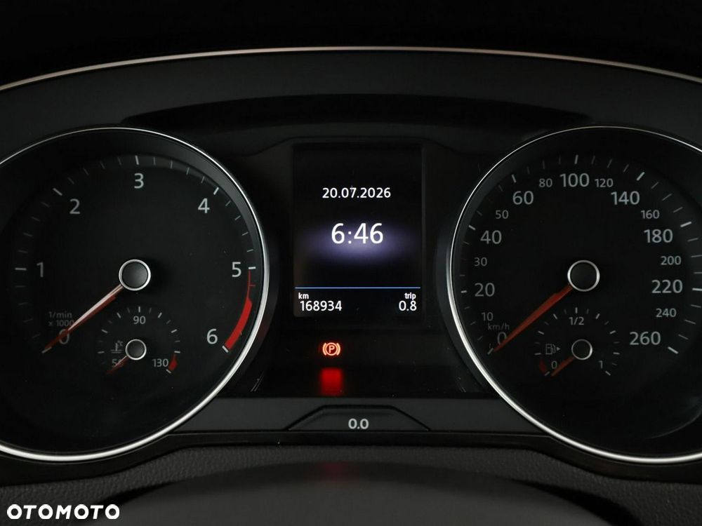 Volkswagen Passat Variant 2.0 TDI SCR DSG 4Motion Business - 23