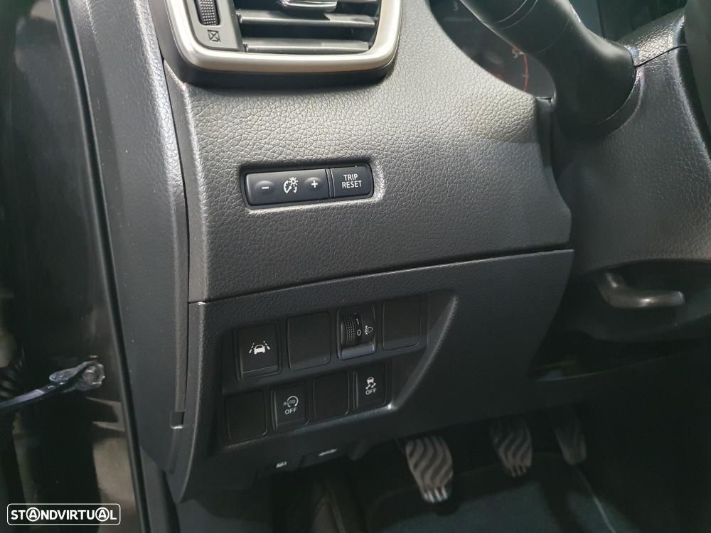 Nissan Qashqai 1.5 dCi 360 - 17