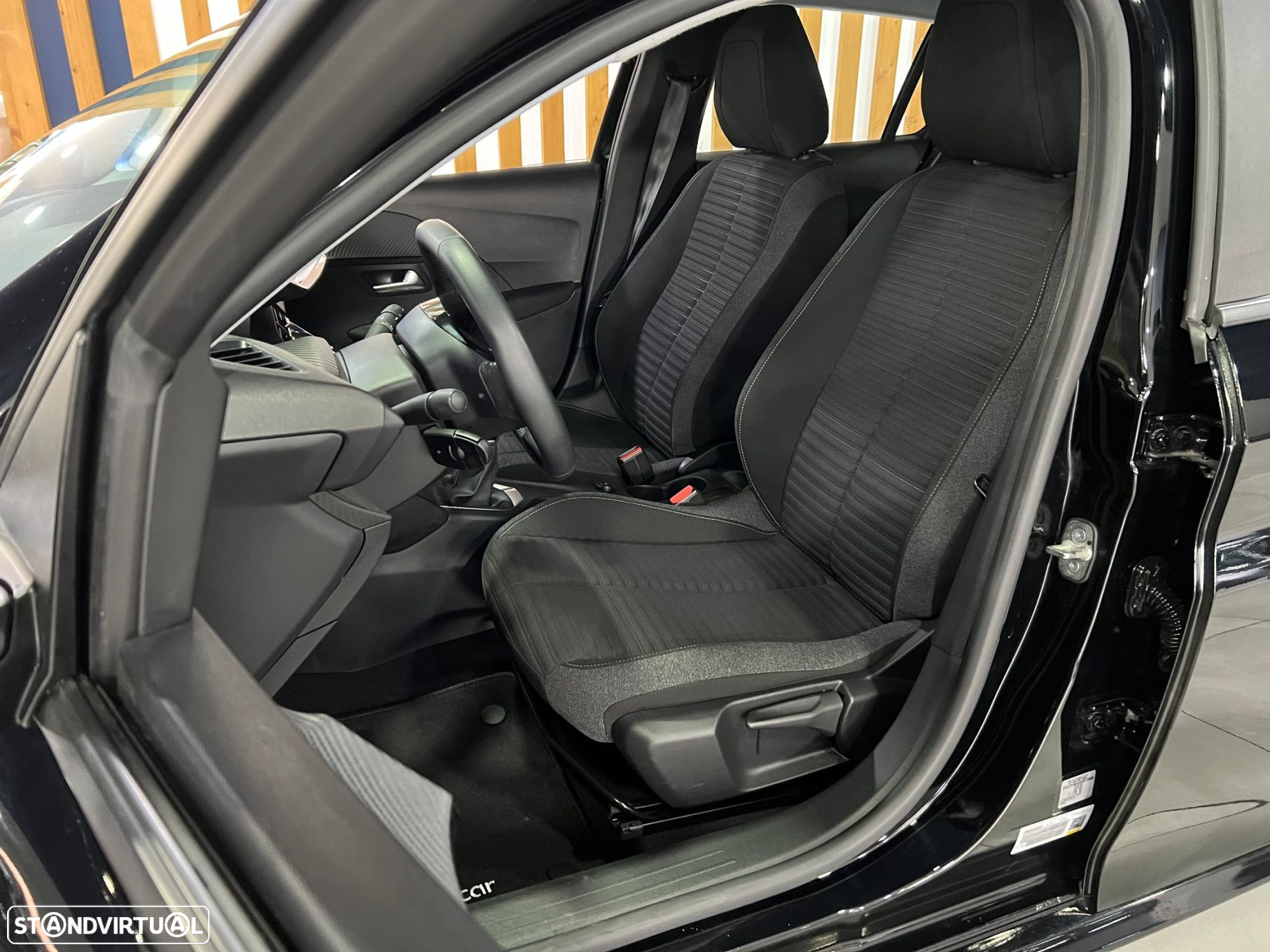 Peugeot 208 1.2 PureTech Active Pack - 8