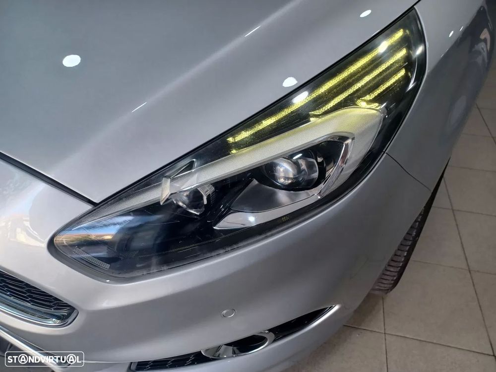 Ford S-Max 2.0 TDCi Titanium - 32