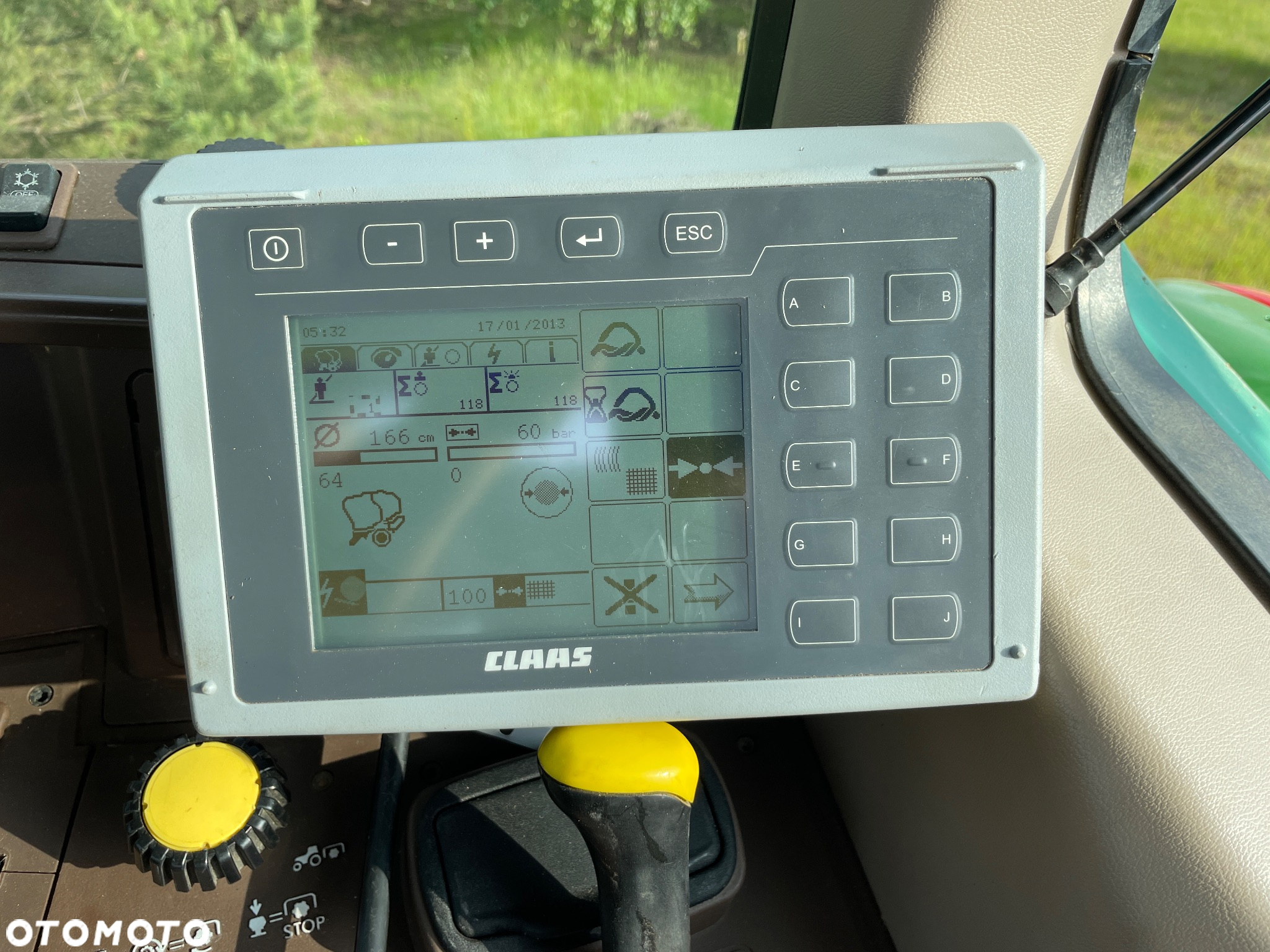Claas Variant 380 - 20