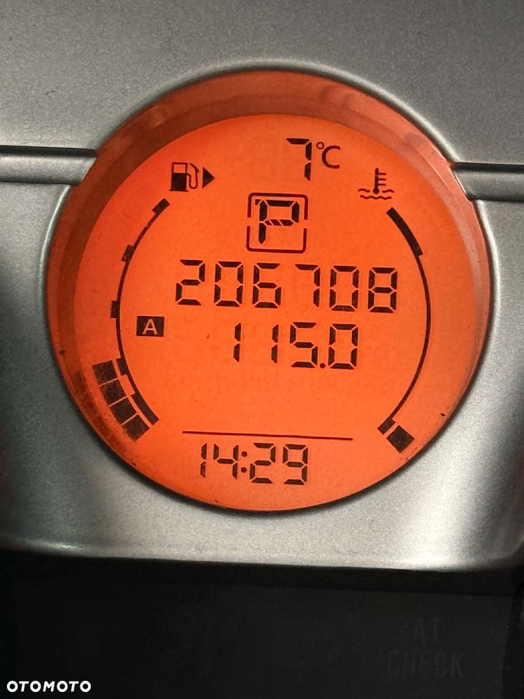 Nissan Qashqai 2.0 dCi 4x4 Tekna - 10