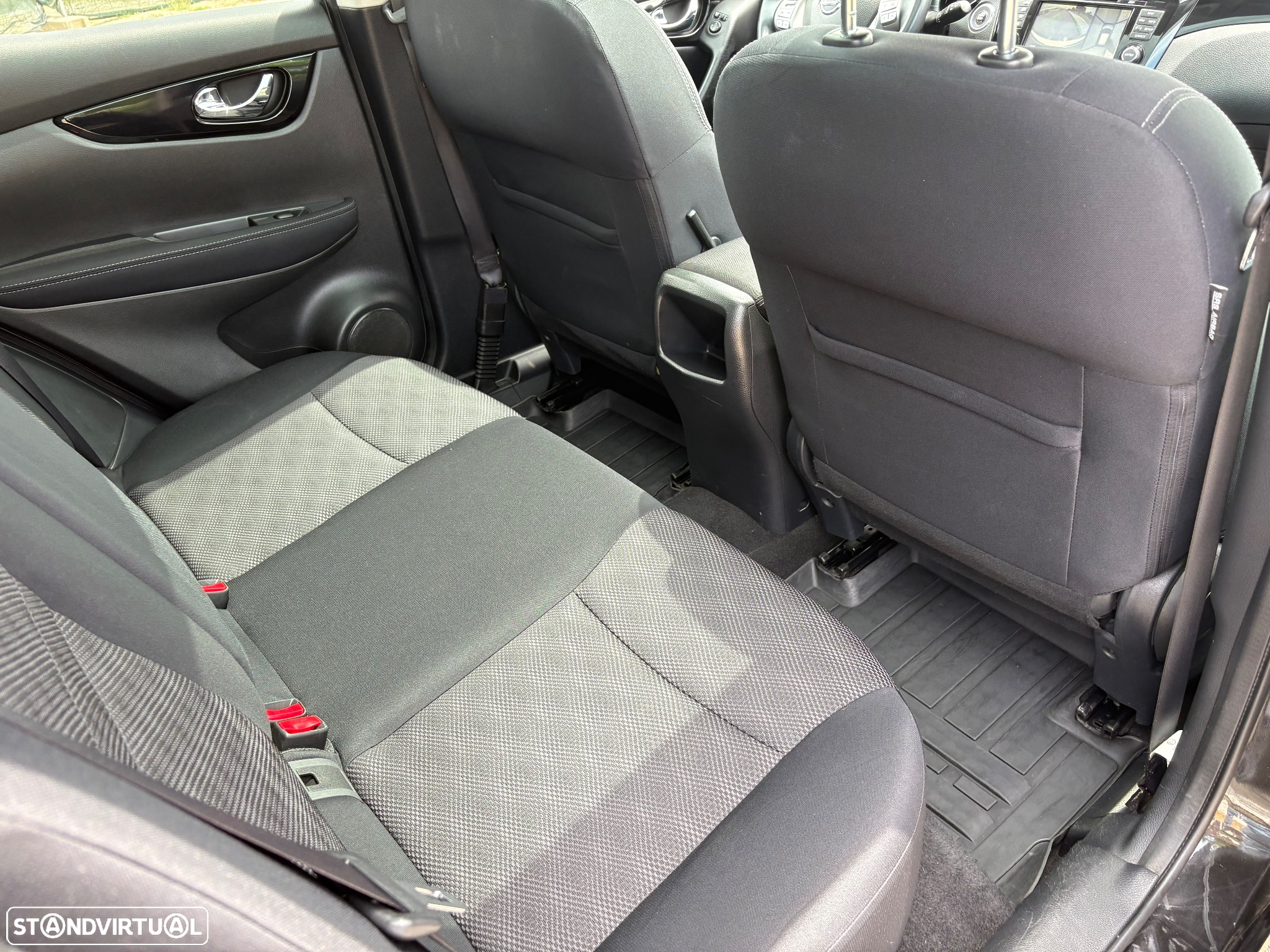 Nissan Qashqai 1.6 dCi N-Tec - 39