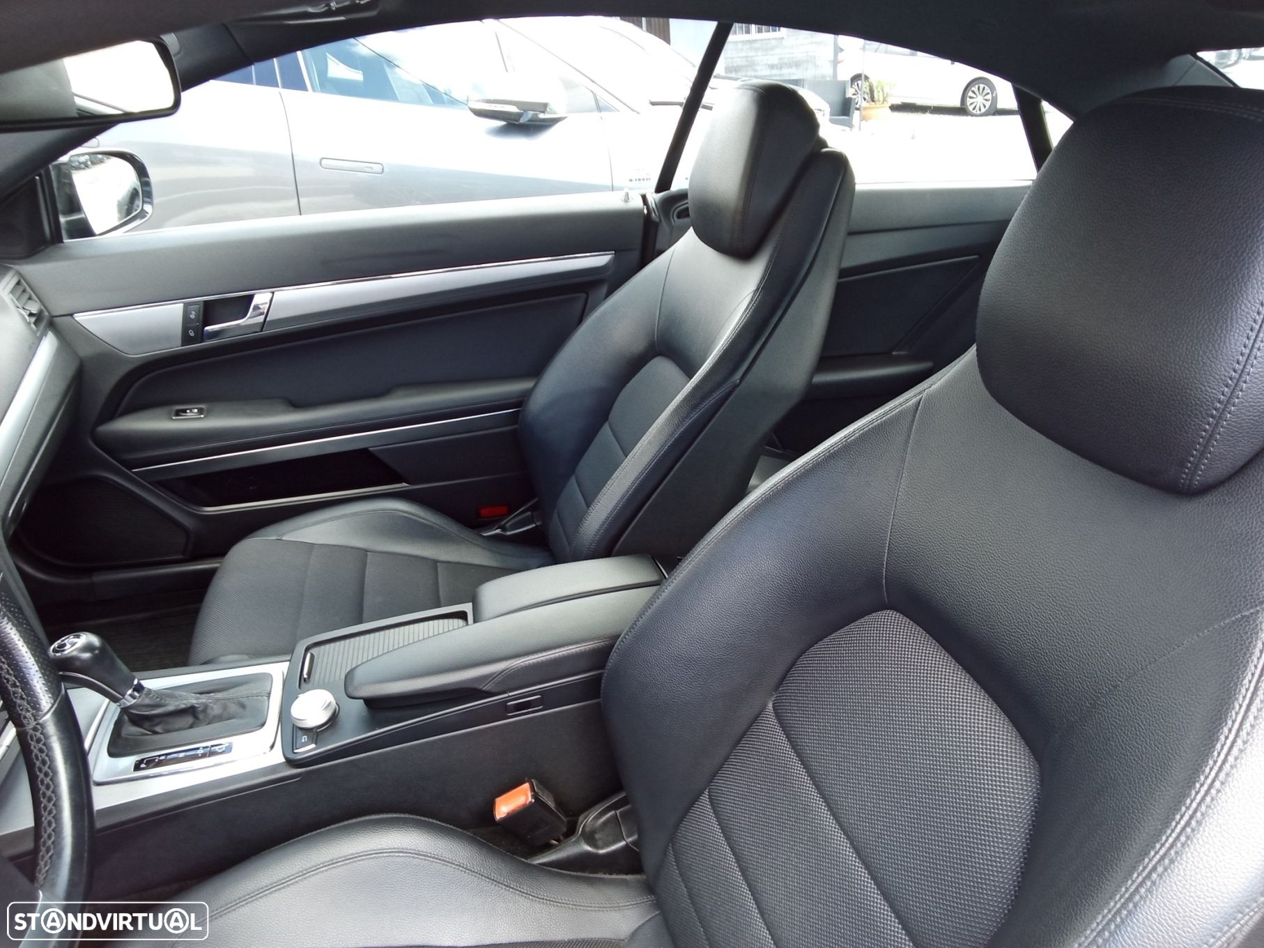 Mercedes-Benz E 250 CDi Avantgarde BlueEfficiency Auto. - 25