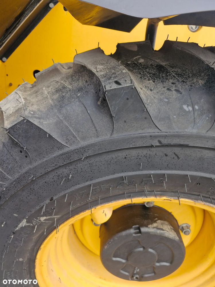 JCB 526-56 agri - 11
