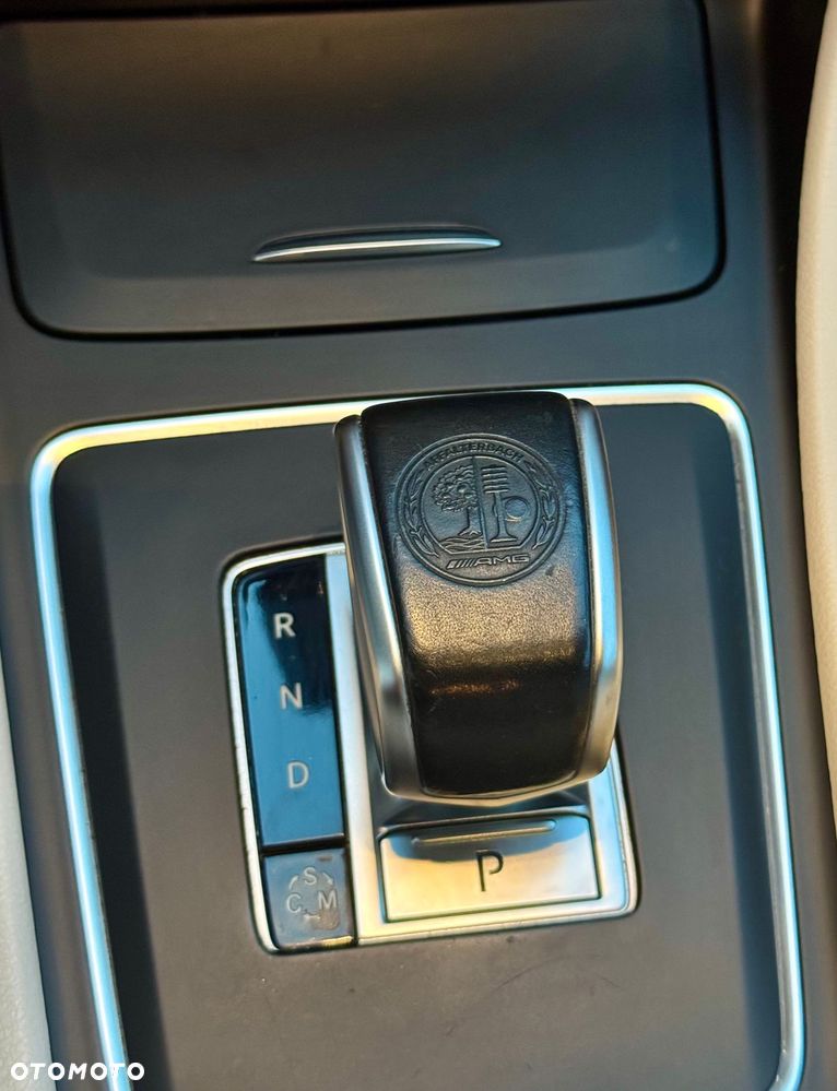 Mercedes-Benz CLA - 16