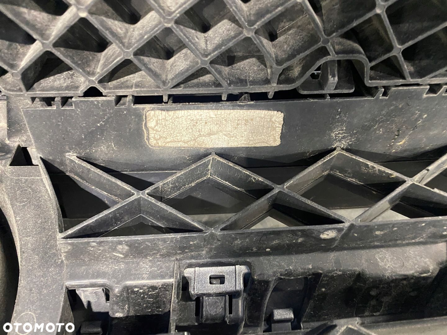 MERCEDES W204 GRILL ATRAPA A2078880260 - 10