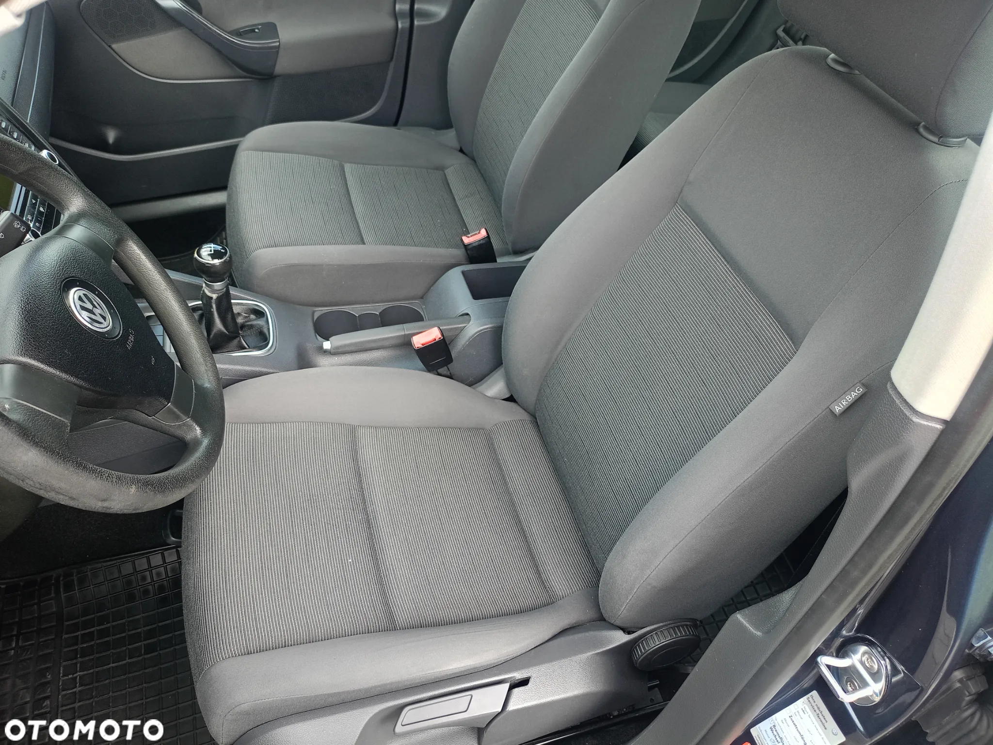 Volkswagen Golf - 16