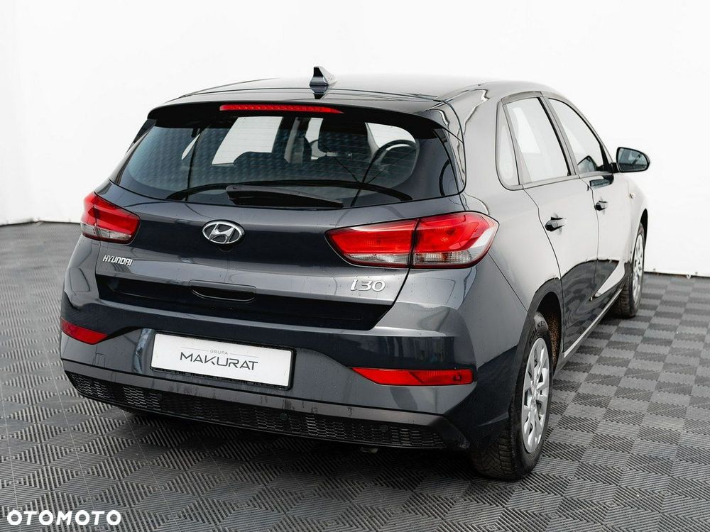 Hyundai i30 1.5 DPI Classic + - 6