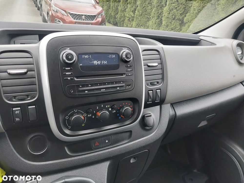 Renault TRAFIC - 17