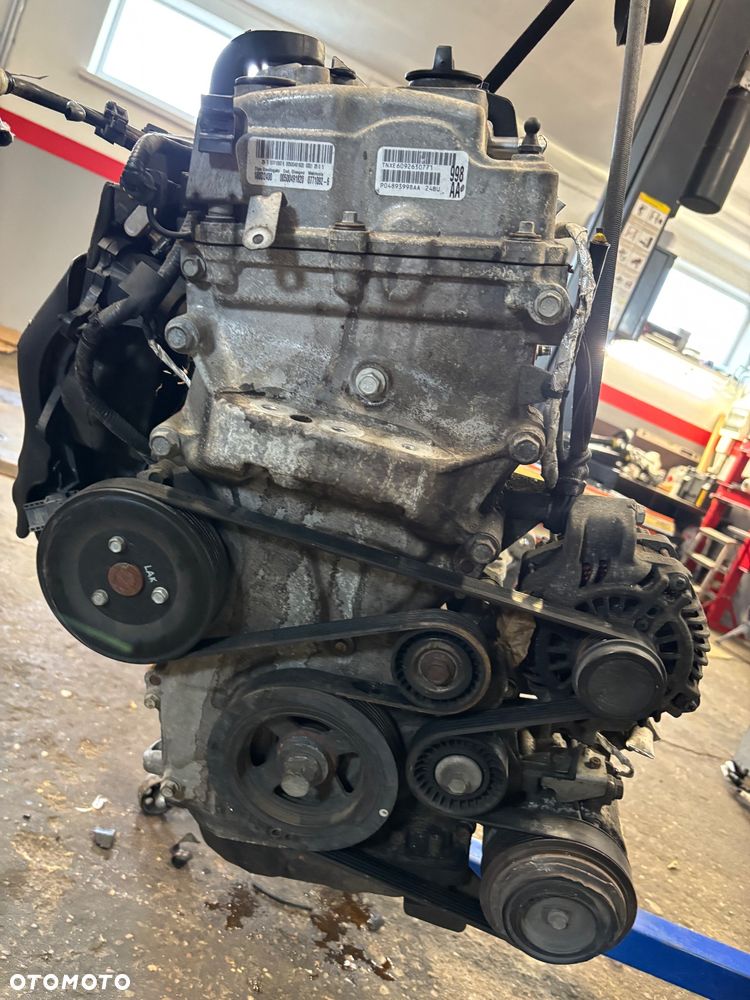 Jeep Renegade 2.4 silnik kompletny uszkodzona podstawa filtra oleju - 4