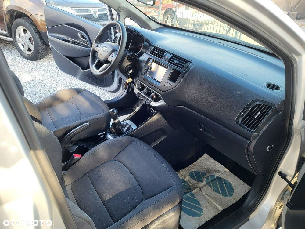 Kia Rio - 20